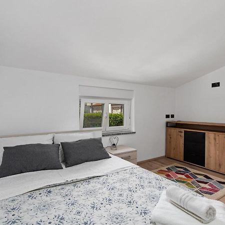 Holiday Home Sea Premantura Exterior foto